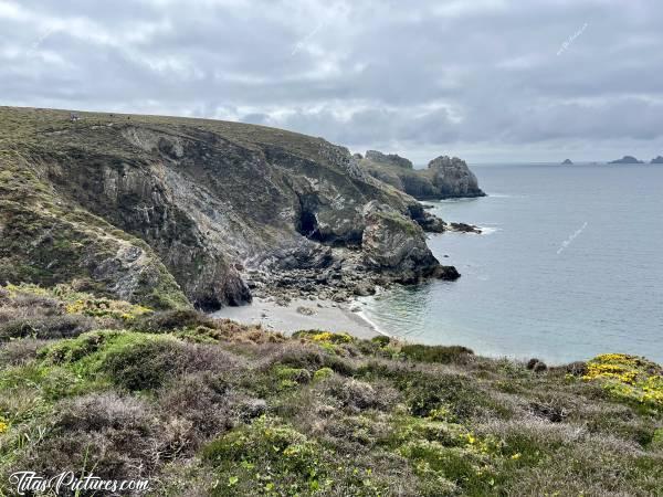 Photo Pointe de Dinan : La Pointe de Dinan, sur la presqu’île de Crozon. Il s’agit d’un bel endroit sauvage et préservé, idéal pour une belle randonnée 🥾😍c, Tita’s Pictures, Pointe de Dinan, Crozon