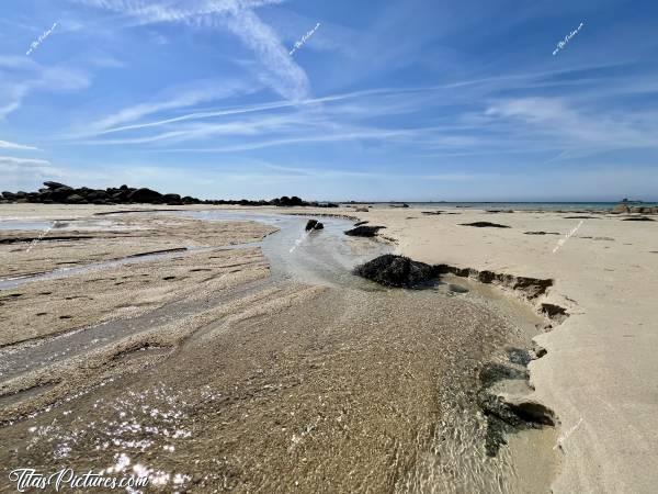 Photo La Baie du Kernic : Marée descendante à la Baie du Kernic. La mer fait de belles rivières en se retirant 😍🥰c, Tita’s Pictures, La Baie du Kernic, Sable