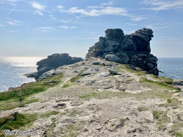 Photo Landunvez : Belle balade de fin de journée, sur la côte sauvage de Landunvez. Trop sympa ces grosses masses de rochers avec de drôles de formes 😍🥰c, Tita’s Pictures, Landunvez, Cote sauvage, Rochers