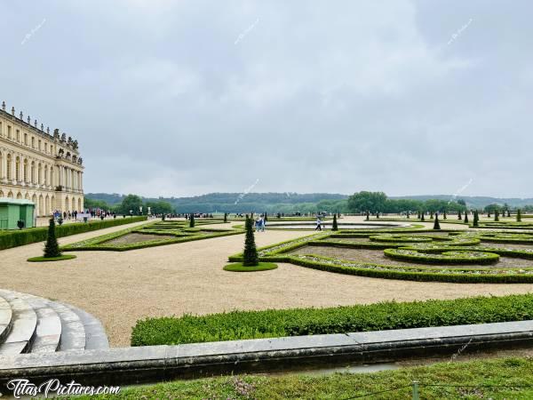 Photo Château de Versailles : La partie jardin du Château de Versailles, en accès gratuit. On y voit pas grand-chose malheureusement 🤭😅c, Tita’s Pictures, Château de Versailles, jardin 