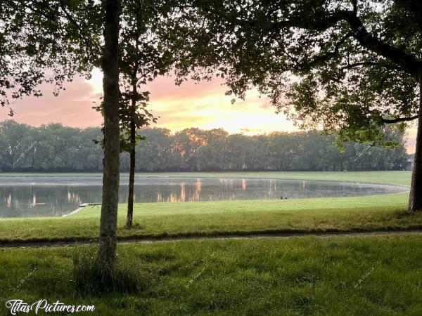 Photo Pièce d’eau des Suisses : Coucher de soleil sur la Pièce d’eau des Suisses, à Versailles.c, Tita’s Pictures, Versailles, Pièce d’eau des Suisses, Plan d’eau des Suisses