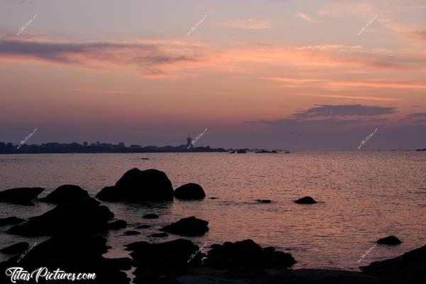 Photo Brignogan-Plages : Dernières lueurs du jour sur une belle petite plage à Brignogan-Plages 😍🥰c, Tita’s Pictures, Brignogan-Plages, Coucher de soleil, Plage