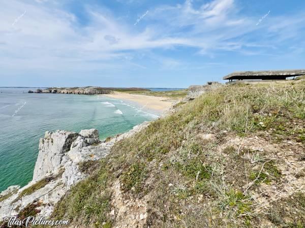 Photo Camaret-sur-Mer : Belle journée passée à Camaret-sur-Mer, au musée mémorial de la Pointe de Pen Hir. On peut apercevoir une partie du Blockhaus de Pen Hat.
 Quelle vue magnifique 😍c, Tita’s Pictures, Camaret-sur-Mer, Plage, Musée Mémorial, Pointe de Pen Hir