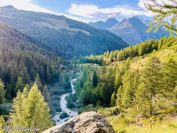 Photo Sentiero Cascate del Rutor : Belle randonnée ensoleillée, sur le Sentier des Cascades du Rutor, à la Thuile, dans les Alpes italiennes. La randonnée est assez physique car le dénivelé est très important. Mais les paysages sont tellement magnifiques, que c’est très motivant 😍😎c, Tita’s Pictures, Les Alpes, La Thuile, Italie, Cascade du Rutor, Randonnée, Torrente Ruthor, Sentiero Cascate del Rutor