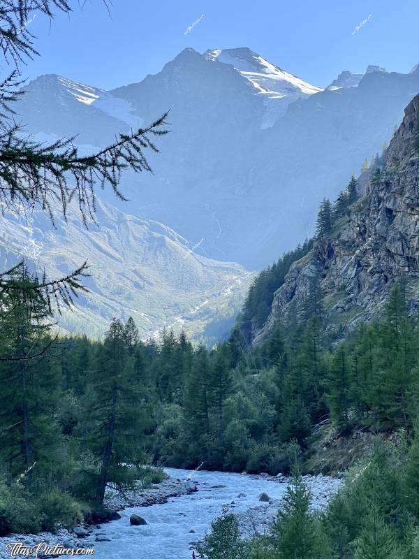 Photo Grand Paradis : Point de vue de l’endroit le plus loin où je suis allée, le long du Torrente Valnontey dans Gran Paradiso en Italie. c, Tita’s Pictures, Italie, Vallée d’Aoste, Gran Paradiso, Torrente Valnontey