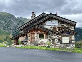 L’Ancolie : Tita’s Pictures, Les Eucherts, Montvalezan, les Alpes, Restaurant, L’Ancolie, Chalet